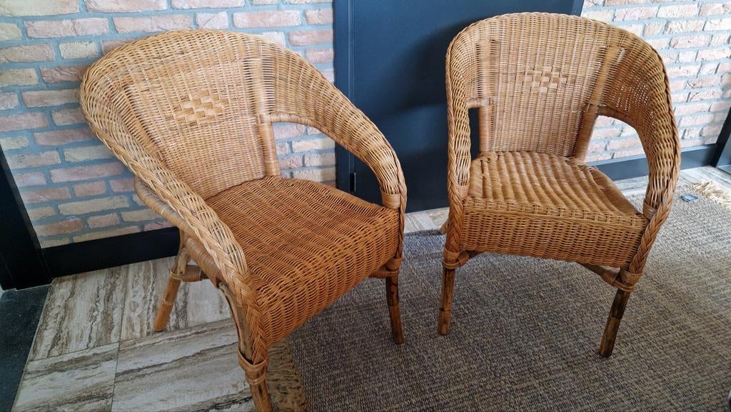 Rotan stoelen, Ophalen, Rotan