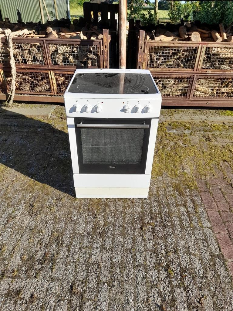 Inductie fornuis met oven en stoomfunctie, Witgoed en Apparatuur, Fornuizen, Zo goed als nieuw, Inductie, Vrijstaand, 85 tot 90 cm
