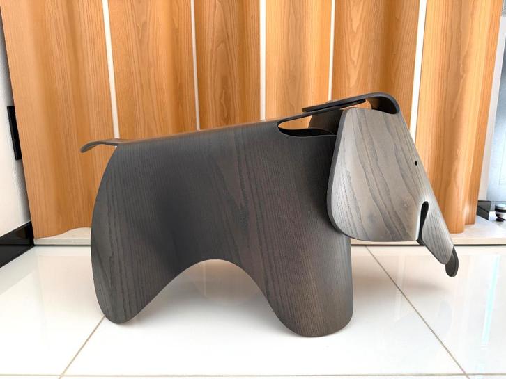 Vitra Eames Plywood Elephant 75th Anniversary Edition NIEUW, Antiek en Kunst, Kunst | Designobjecten, Ophalen of Verzenden