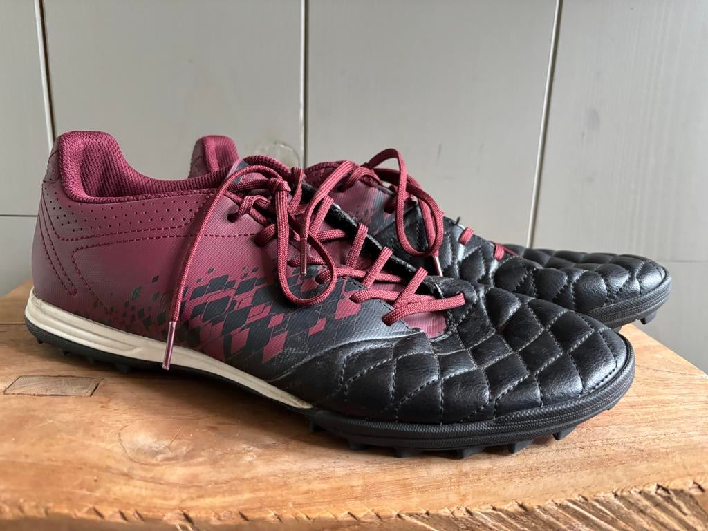 Decathlon voetbalschoenen maat 45, Sport en Fitness, Voetbal, Ophalen of Verzenden, Gebruikt, Schoenen
