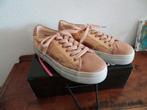 Sneakers maat 39.5, Nieuw, Ophalen of Verzenden, Sneakers of Gympen, Roze