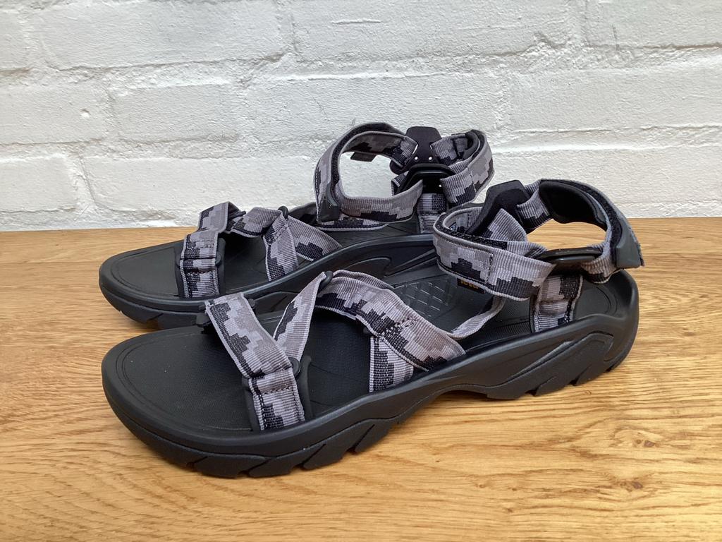 Nieuwe Teva sandalen heren, zwart/grijs, maat 44,5, Sandalen, Zwart, Nieuw, Ophalen of Verzenden