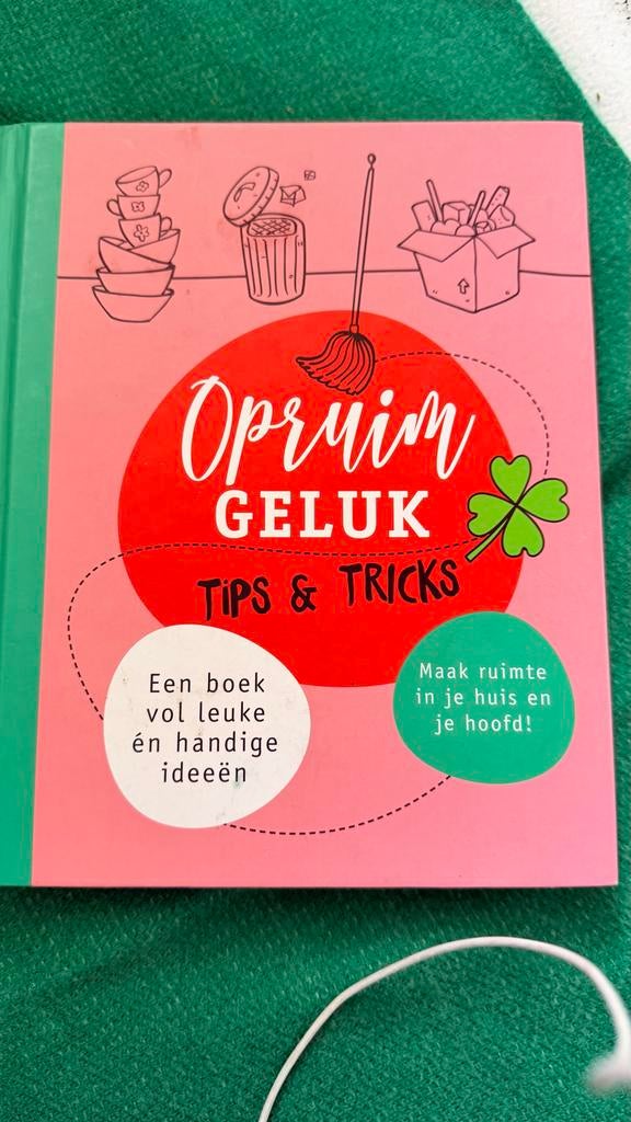 Opruim Geluk: Tips & Tricks - Nieuw Boek, Ophalen of Verzenden, Nieuw, Overige soorten