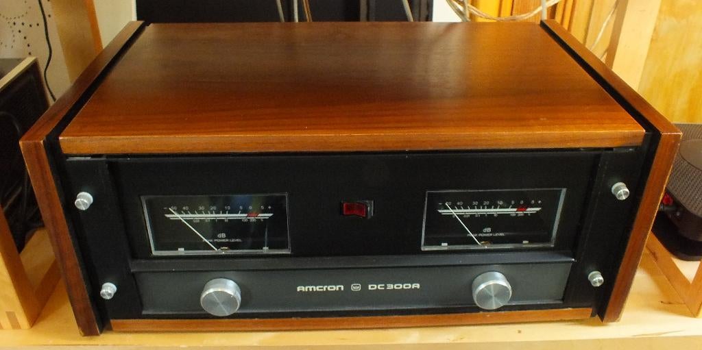AMCRON DC300A  endversterker, Audio, Tv en Foto, Versterkers en Receivers, Gebruikt, 120 watt of meer, Overige merken, Ophalen