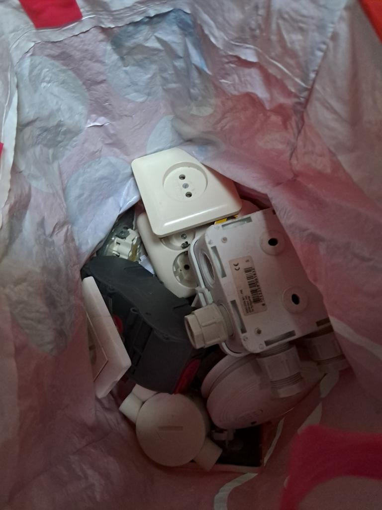 Kruidvat tas vol nieuwe elektrische onderdelen, Ophalen of Verzenden, Nieuw, Overige typen