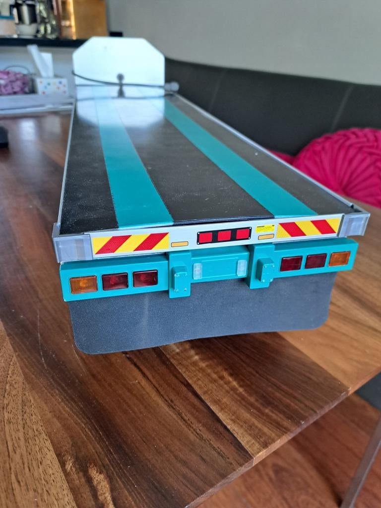 Tamiya trailer oplegger, Elektro, Schaal 1:14, Ophalen of Verzenden, Zo goed als nieuw