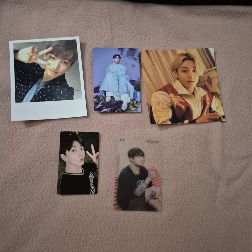 BTS collection set 7 - Jungkook/JK, Verzamelen, Muziek, Artiesten en Beroemdheden, Verzenden, Zo goed als nieuw, Foto of Kaart