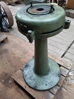 Gietijzeren machinevoet, Ophalen