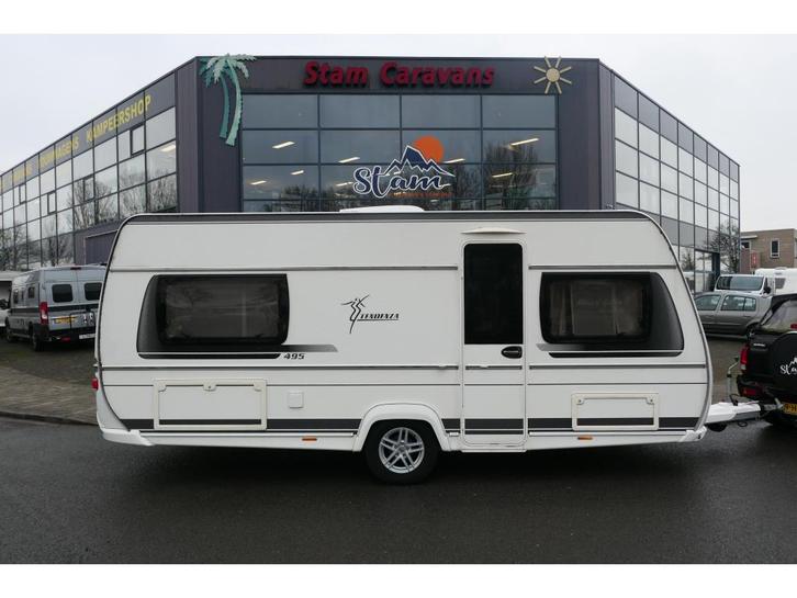 Fendt Tendenza 495 SFR met voortent, Caravans en Kamperen, Caravans, tot en met 4, 1250 - 1500 kg, Rondzit, Fendt, Frans bed, Overige typen