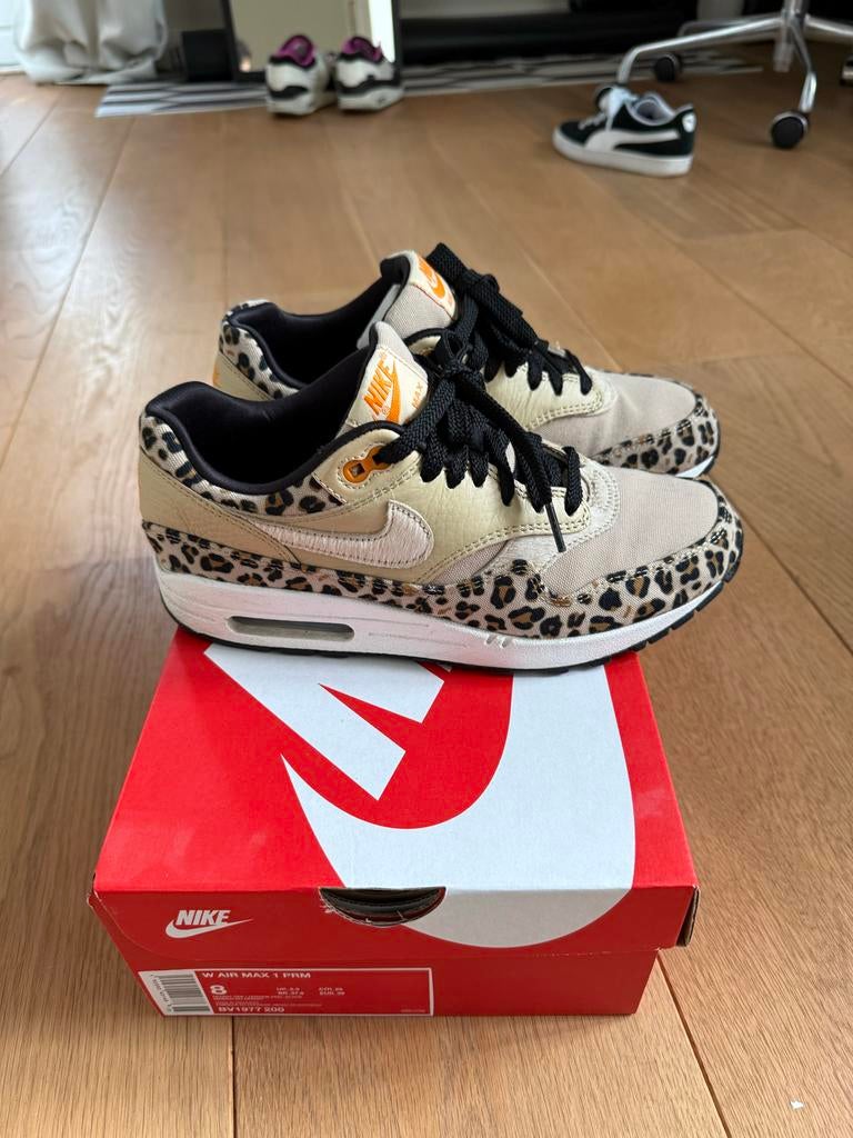 Nike Air Max 1 Leopard - Maat 39, Kleding | Dames, Ophalen of Verzenden, Gedragen, Bruin, Sneakers of Gympen