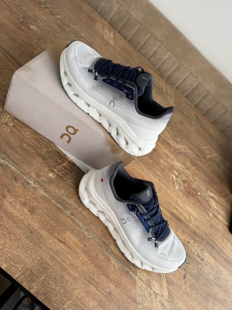 On cloud schoenen 43, Kleding | Heren, Schoenen, Ophalen of Verzenden, Nieuw