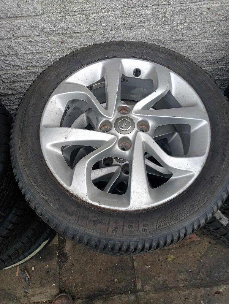 Opel Corsa 16 inch Velgen + winterbanden, Auto-onderdelen, Banden en Velgen, Gebruikt, -, -, Banden en Velgen