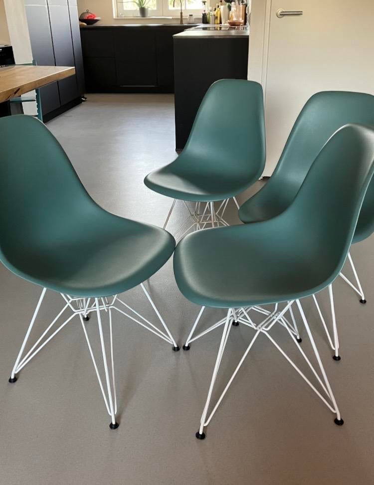 Vitra stoelen, 4 stuks. Eames DSR 758  ‘OCEAN’, Huis en Inrichting, Stoelen, Ophalen, Kunststof, Overige kleuren, Zo goed als nieuw