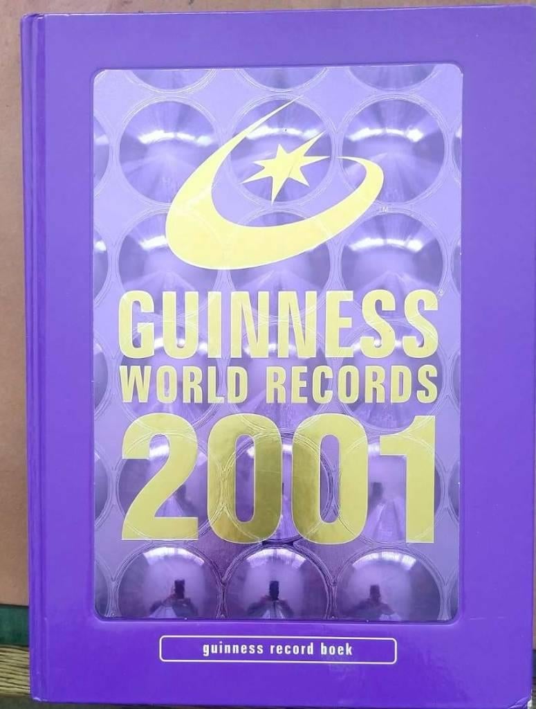 Guinness World Records 2001 Boek book of records  en meer, Boeken, Encyclopedieën, Zo goed als nieuw, Ophalen of Verzenden