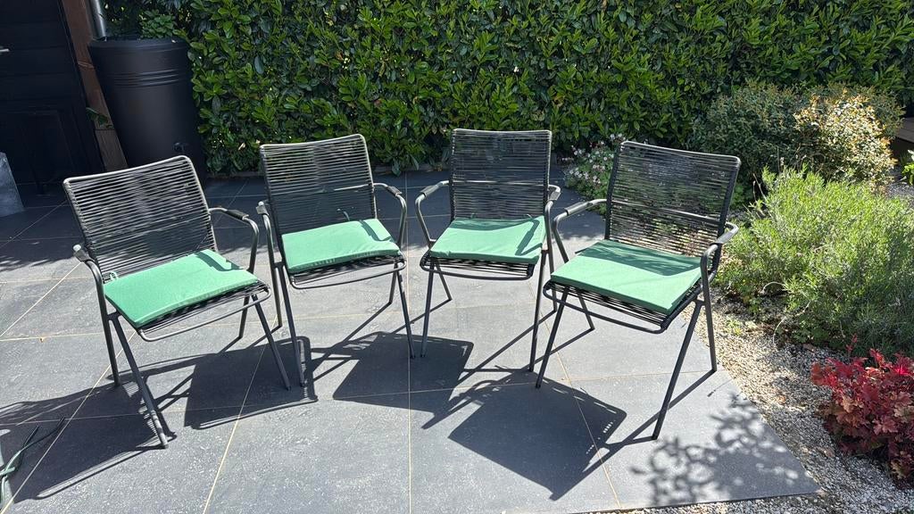 4 tuinstoeltjes stapelbaar, Ophalen, Zo goed als nieuw, Kunststof