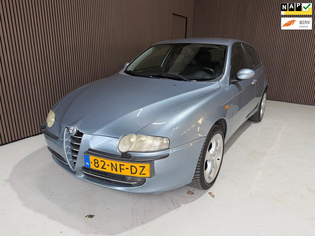 Alfa Romeo 147 1.6 T.Spark Edizione Limitata LEER CLIMA Nieu, Auto's, Alfa Romeo, Voorwielaandrijving, Gebruikt, 4 cilinders, Stoelverwarming
