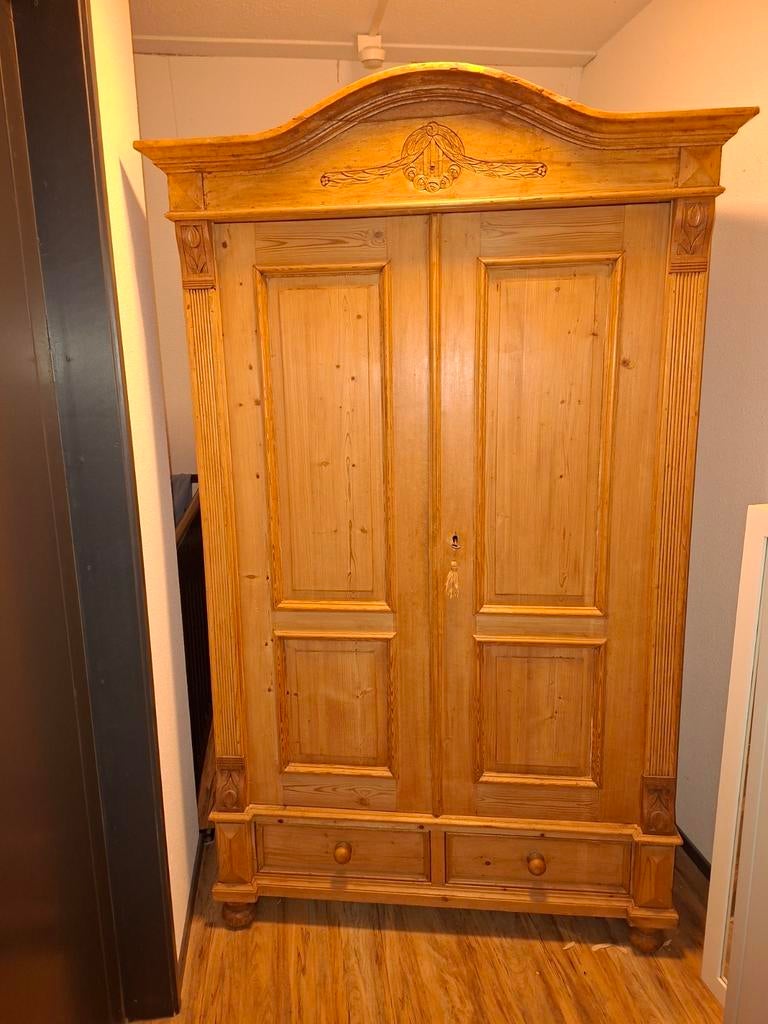 Mooie oude grenen kast, Antiek en Kunst, Antiek | Meubels | Kasten, Ophalen of Verzenden