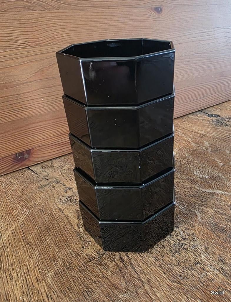5 kleine acropal zwarte 8 hoekige schaaltjes 4x9x9, Ophalen of Verzenden