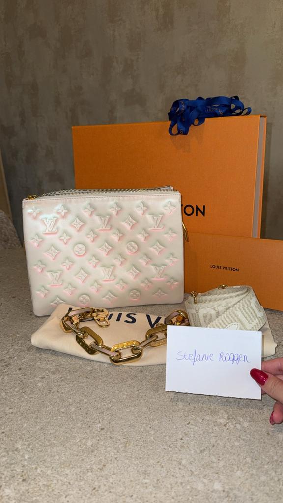 Louis Vuitton Coussin PM Tas, Ophalen, Zo goed als nieuw, Wit, Handtas