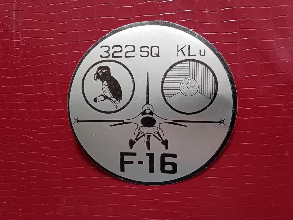 Sticker 322 SQ KLu F16, Ophalen of Verzenden, Luchtmacht, Nederland, Embleem of Badge