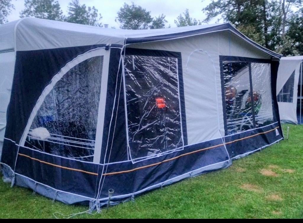 Voortent caravan Doréma Multi Nova Trend, Ophalen, Zo goed als nieuw, Dorema