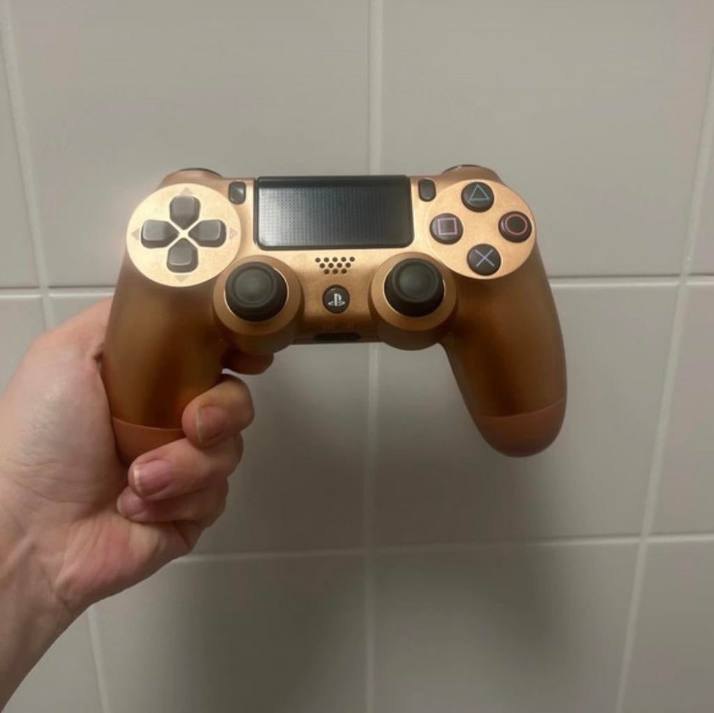 PlayStation 4 Controller - Goud, Gebruikt, Ophalen of Verzenden, Controller, PlayStation 4