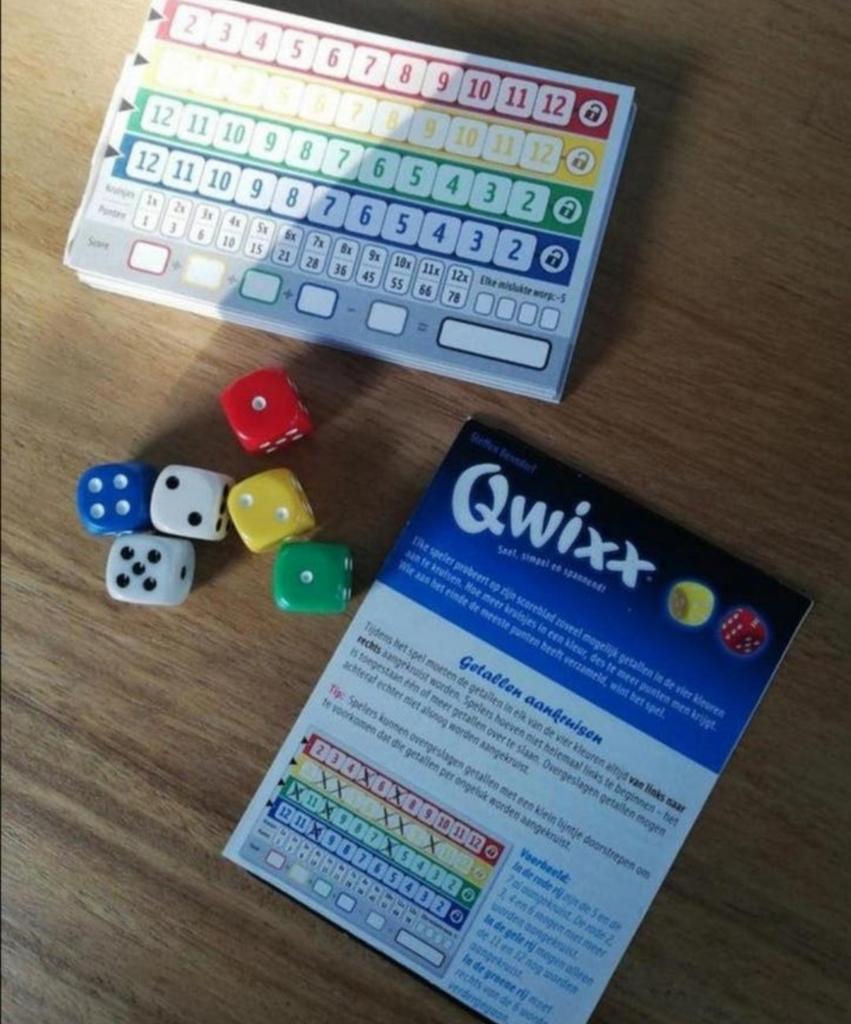 Qwixx, roll and write spel, Vijf spelers of meer, Ophalen of Verzenden, Zo goed als nieuw