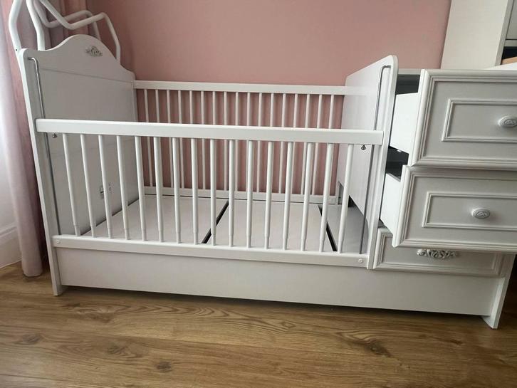 Baby meegroeibed Cilek odasi - nooit gebruikt, Kinderen en Baby's, Kinderkamer | Bedden, Zo goed als nieuw, 140 tot 160 cm, 70 tot 85 cm