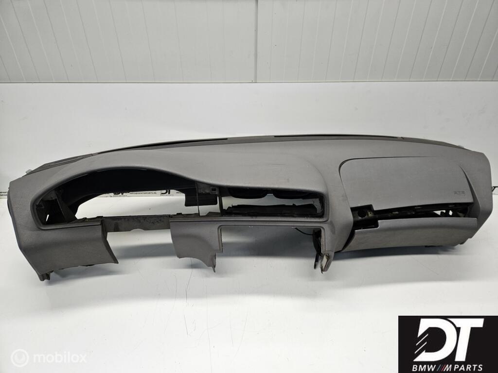 Dashboard grijs BMW 8-serie E31 ('90-'99) 51458169093, Auto-onderdelen, Gebruikt, Ophalen of Verzenden, BMW, BMW