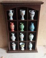 porseleinen vaasjes in een mooi hangkast je, Ophalen of Verzenden