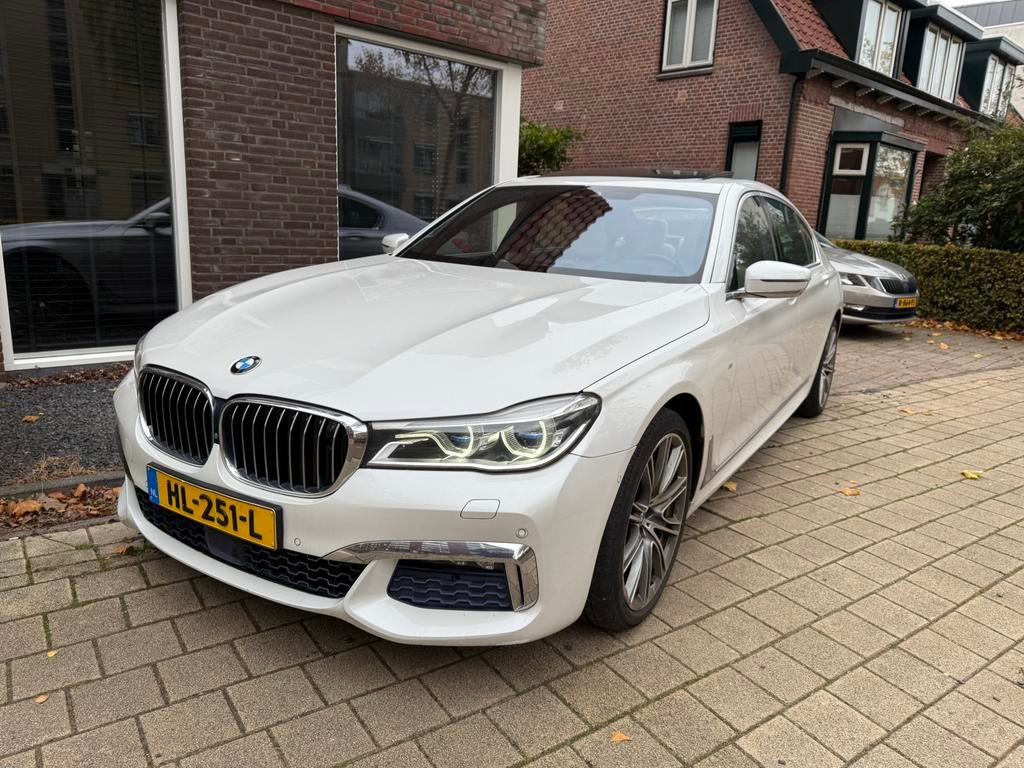 BMW 7-Serie 4.4 750LI X-drive AUT 2015 M-sport Pano, 1890 kg, Particulier, 449 pk, Sedan