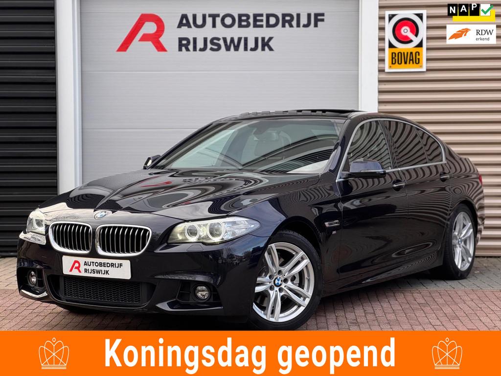 BMW 5-serie 520i M Sport High Executive Memory/Dak/Xenon, Auto's, BMW, Automaat, 12 maanden, Achterwielaandrijving, Gebruikt