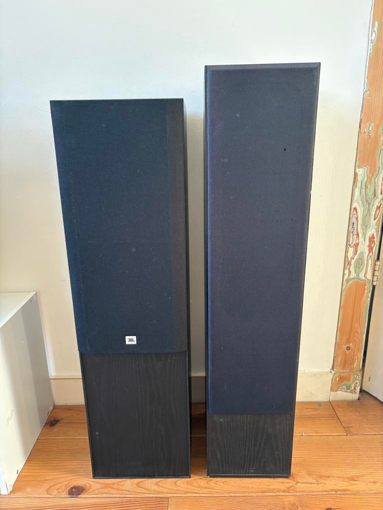 Twee speakers: JBL en Magnat Concept 5, Audio, Tv en Foto, Luidsprekers, Gebruikt, JBL, Ophalen of Verzenden, 120 watt of meer