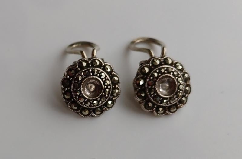 Antiek zilveren zeeuwse knop/knoop oorbellen, Gebruikt, Ophalen of Verzenden, Knopjes of Stekers, Zilver