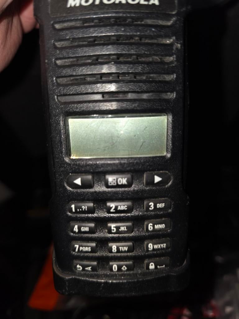 Motorola Portofoons (6 stuks) met snellader en accessoires, Ophalen of Verzenden