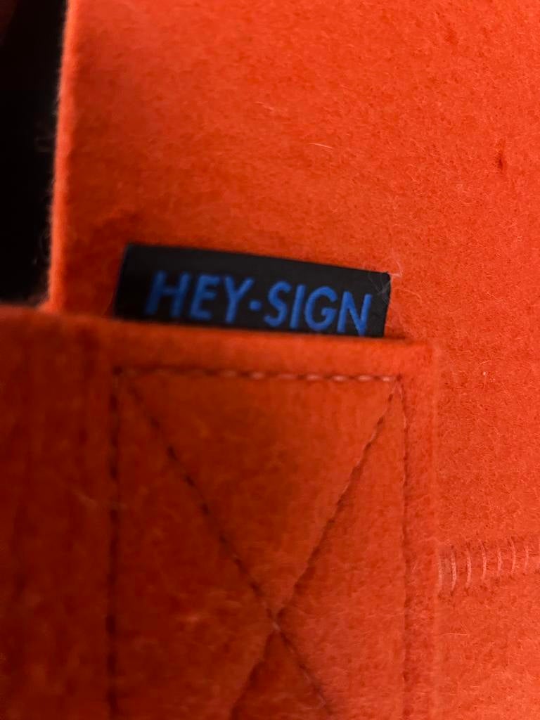 Hey Sign Houtmand - Speelgoed, kranten, haardhout, Huis en Inrichting, Woonaccessoires | Schalen en Manden, Overige materialen