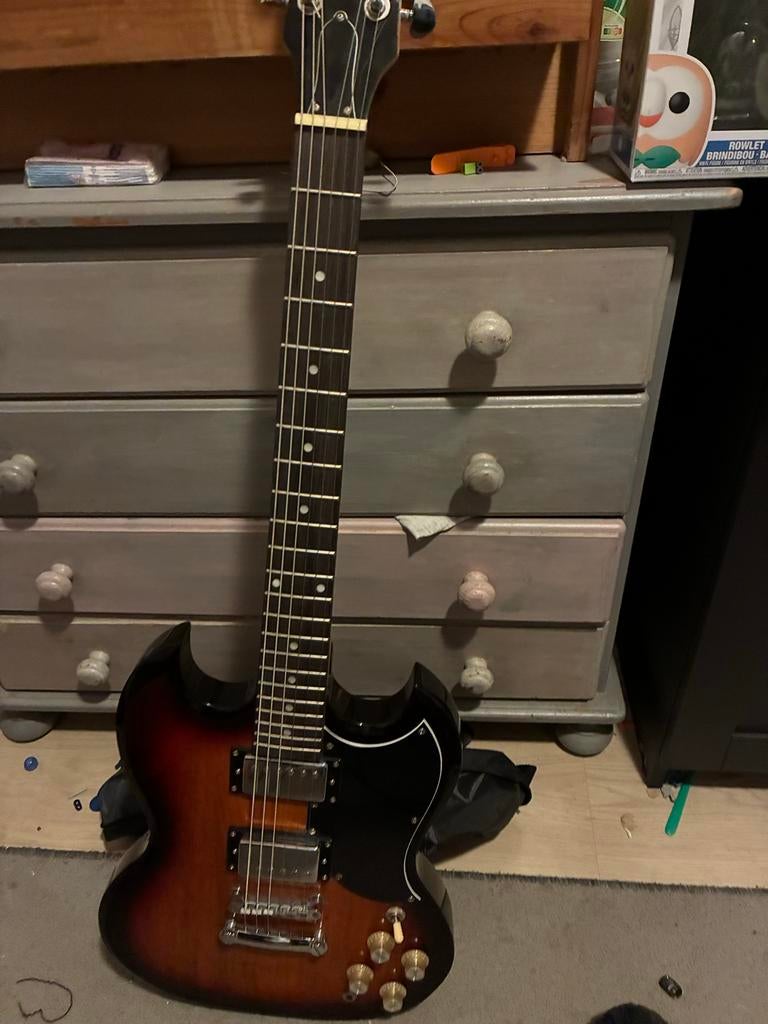 Elektrische gitaar, SG model (ruilen kan), Muziek en Instrumenten, Snaarinstrumenten | Gitaren | Elektrisch, Ophalen, Gebruikt