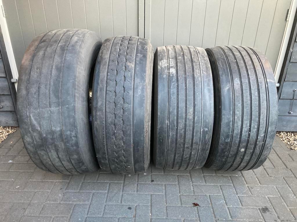 Truckbanden 6 stuks gebruikt., Auto-onderdelen, Ophalen, Gebruikt, Overige merken, Klein materiaal