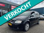 Volkswagen Touran 2.0-16V FSI Highline. Cruise/climate contr, Voorwielaandrijving, Gebruikt, 4 cilinders, Zwart