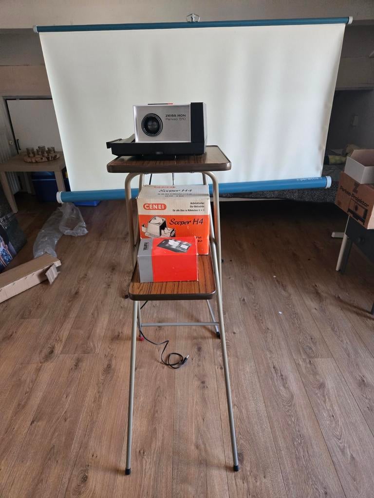 Diaprojector Zeiss Ikon Perkeo 510 met toebehoren, Audio, Tv en Foto, Ophalen