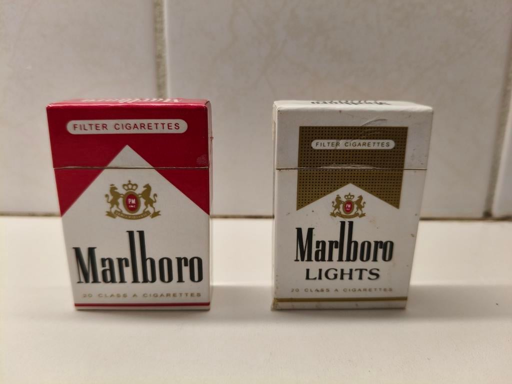 Vintage Marlboro sigarettenpakje aanstekers (2 stuks), Ophalen of Verzenden, Gebruikt, Aansteker