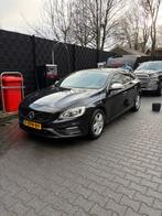 Volvo V60 T3 150pk Powershift 2015 Zwart, Zwart, 4 cilinders, Leder en Stof, Zwart