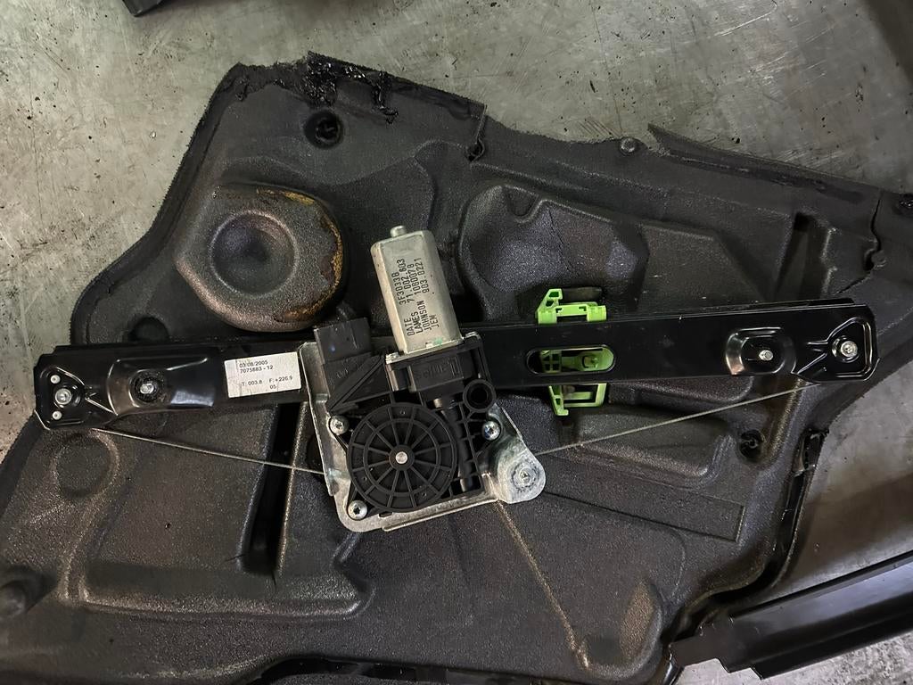 BMW 3 Serie E90 / E91 Raammotor Raam Mechaniek Mechanisme, Ophalen of Verzenden, BMW