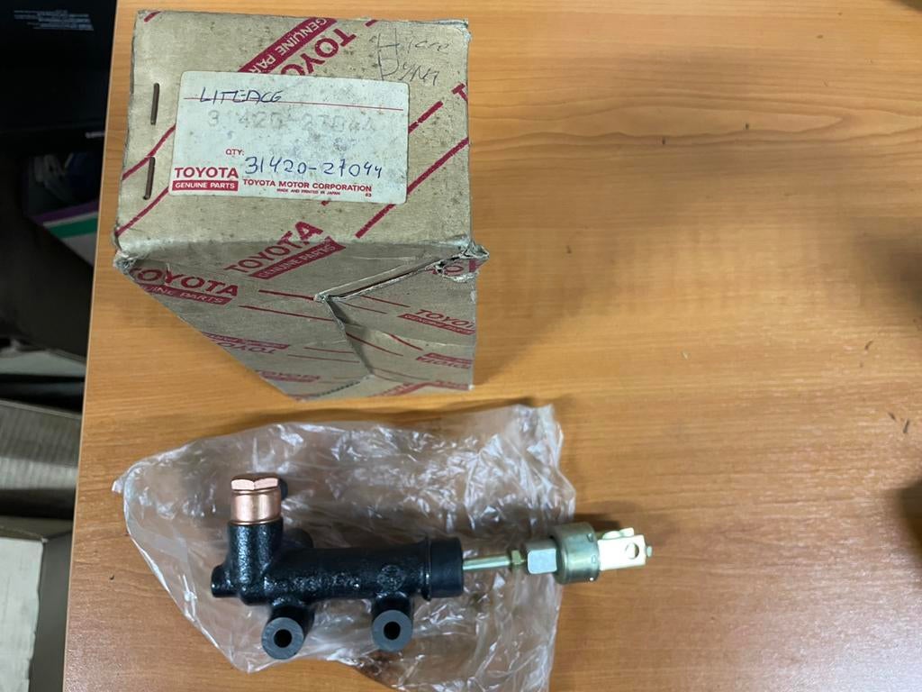 Toyota model F koppelings cylinder nieuw 31420-27044, Ophalen of Verzenden