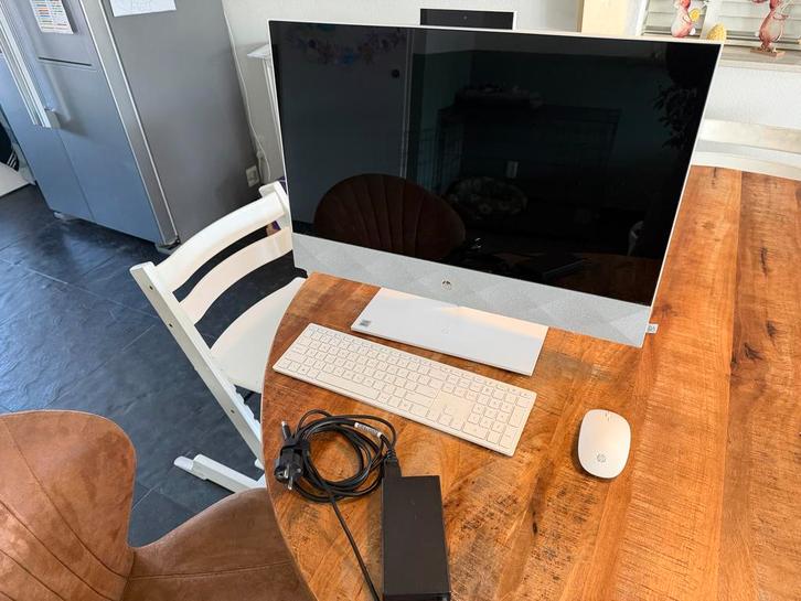 HP All-in-One Desktop PC - HP Pavilion AiO 27-d0650nd, Computers en Software, Desktop Pc's, Gebruikt, Onbekend, HDD, SSD, 8 GB