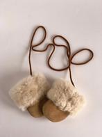 BABY WANTEN LAMSVACHT BEIGE | VAN BUREN BOLSWARD (NIEUW), Kinderen en Baby's, Kinderkleding | Mutsen, Sjaals en Handschoenen, -