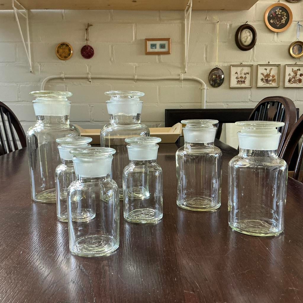 7 vintage apothekers potten. Oude glazen stopflessen, Antiek en Kunst, Ophalen of Verzenden