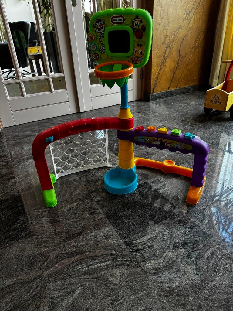 Little Tikes 3-in-1 Sportcentrum: basketbal, voetbal, piano, Ophalen, Gebruikt, Jongen of Meisje