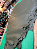 Soldaat groen kalfs huiden 1-1.1 mm dikte soepel&glad A-2-3, Leer of Kunstleer, Ophalen of Verzenden, Zo goed als nieuw, 30 tot 120 cm