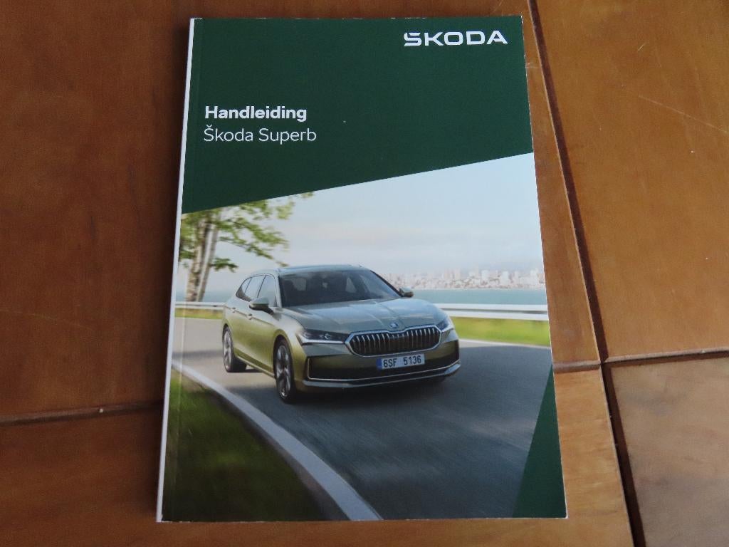Nieuw instructieboek Skoda Superb, Superb Combi 2025 + navi, Auto diversen, Handleidingen en Instructieboekjes, Ophalen of Verzenden